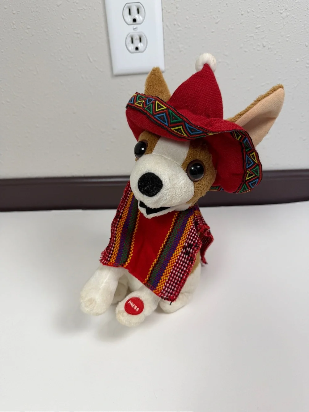 Vintage Singing Chihuahua Plush Toy Sombrero Dog Button Musical Animated Fiesta